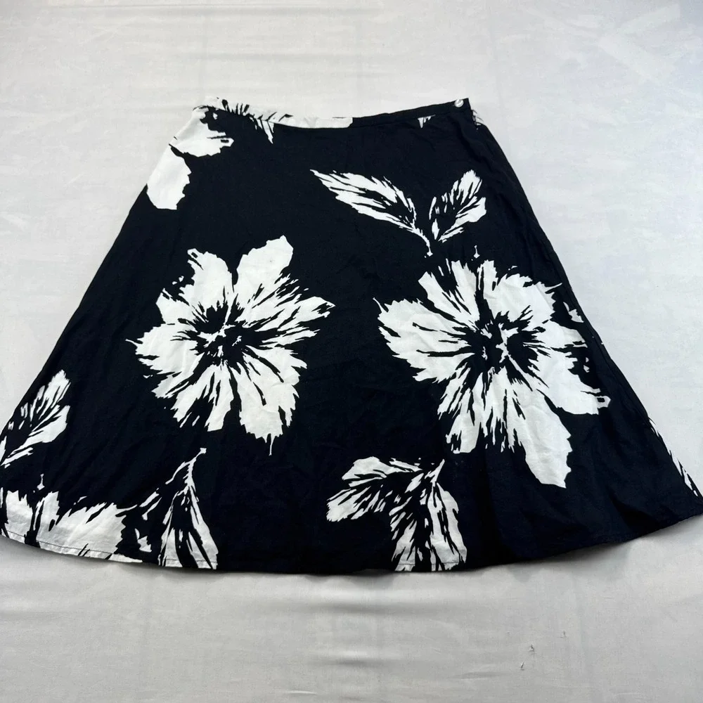 Liz Claiborne A-Line Midi Skirt Womens Petite 10 Black White Floral Side Button
